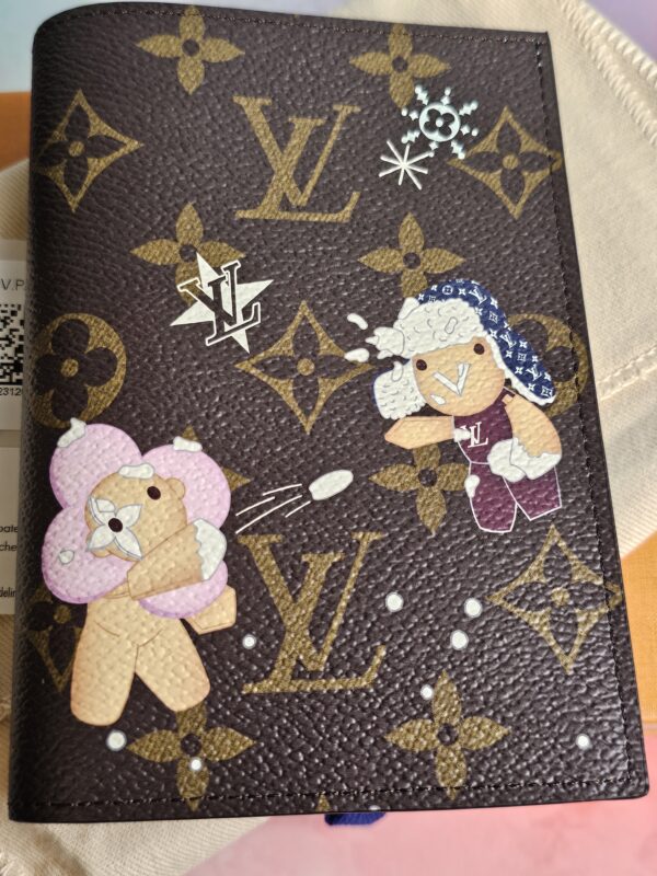 Frost Passport Holder - Image 7