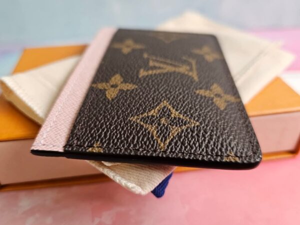 World Tour Card Holder - Image 7