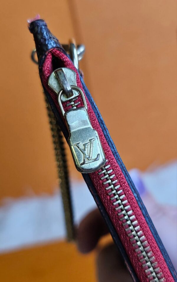 Neverfull MM/GM Pouch Cherry - Image 7