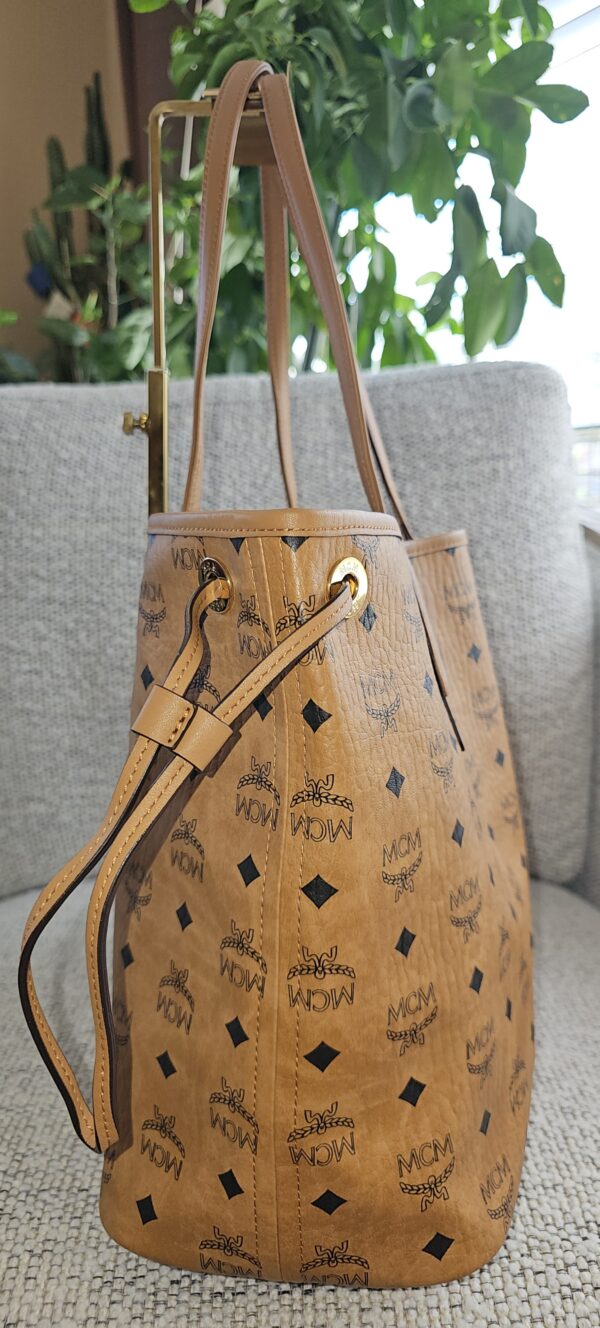 Liz Shopper - Image 5