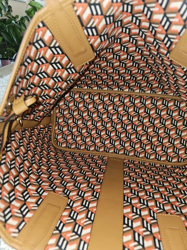 Liz Shopper - Image 16