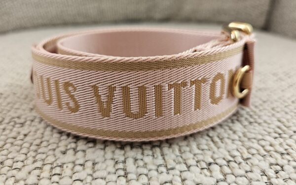Multi Pochette Accessories rose strap - Image 6