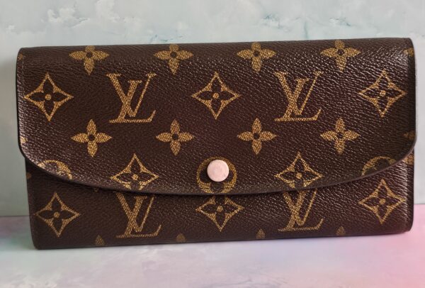 EMILIE WALLET