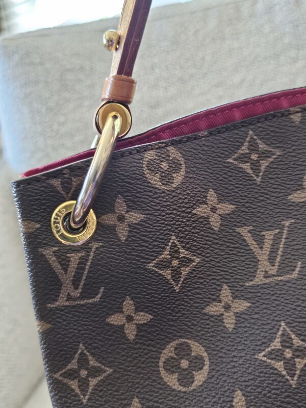 Graceful PM Monogram - Image 14