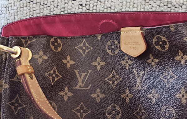 Graceful PM Monogram - Image 23