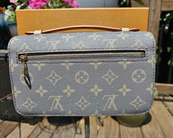Pochette Metis East West - Image 4