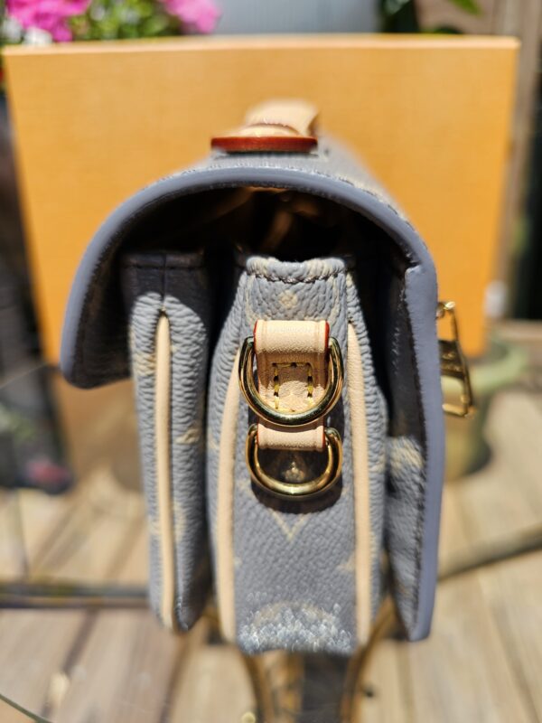 Pochette Metis East West - Image 6