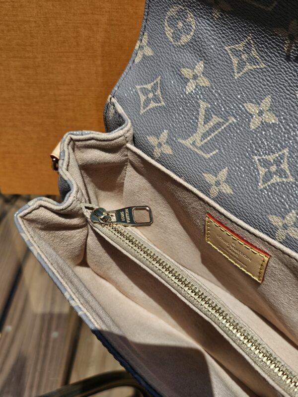 Pochette Metis East West - Image 15