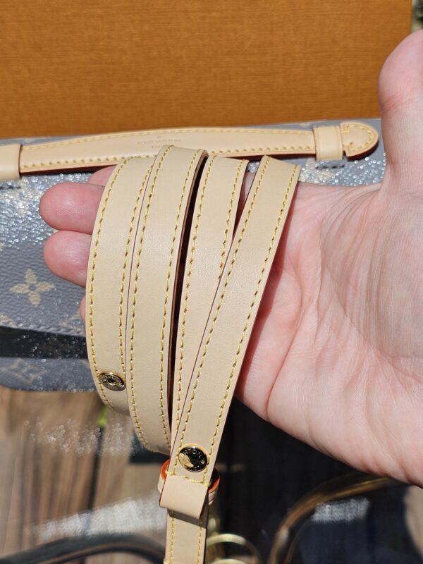 Pochette Metis East West - Image 26