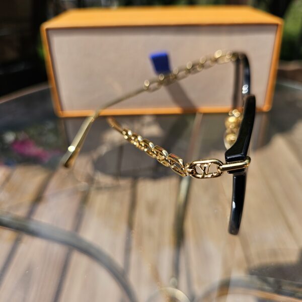 Two Classique Square Sunglasses - Image 4
