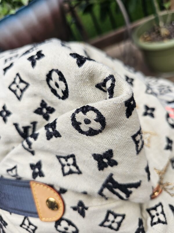 BOHEMIAN CHECHE - Image 8