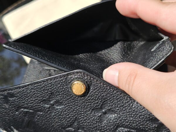 Curieuse Compact Wallet Empreinte Noir - Image 19