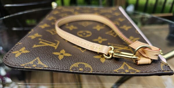 Neverfull Pouch MM Monogram Rose ballerine interior - Image 5