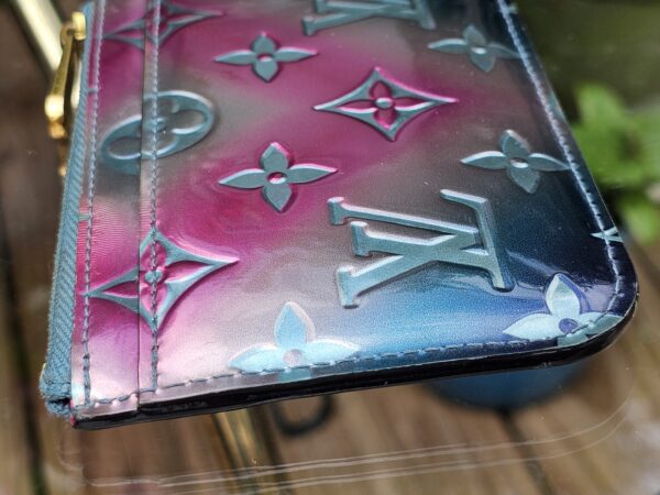 Metallic vernis degrade key pouch - Image 4
