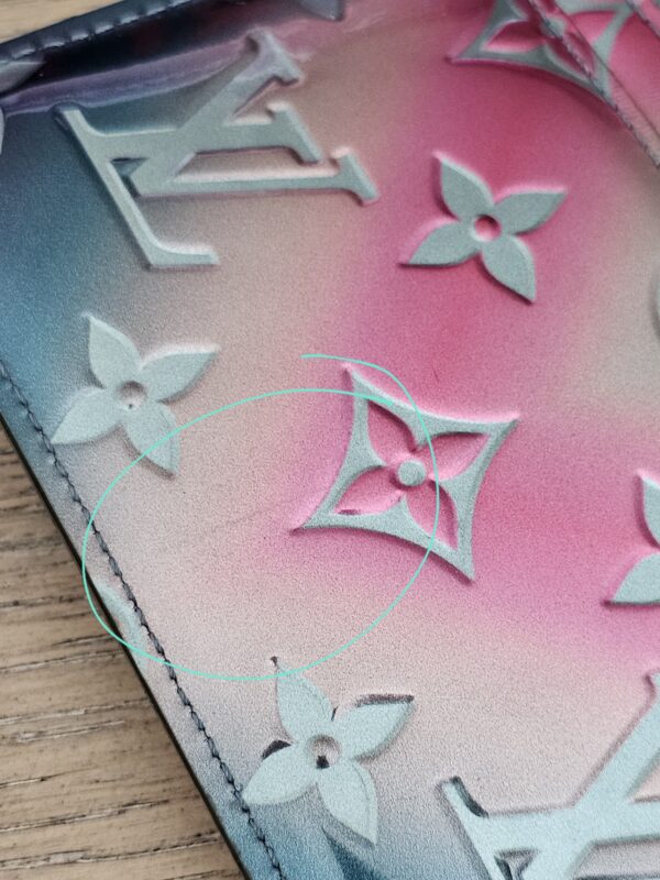 Metallic vernis degrade key pouch - Image 16
