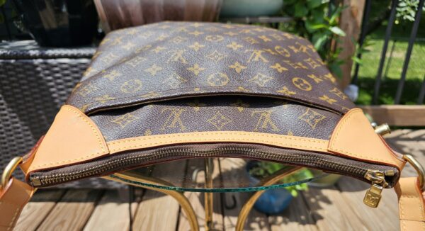 Odeon MM Crossbody - Image 18