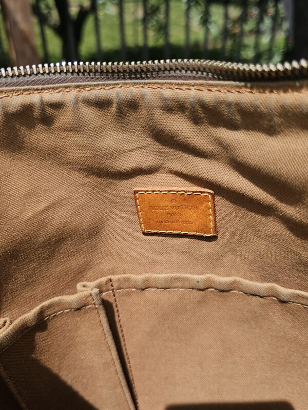 Odeon MM Crossbody - Image 11
