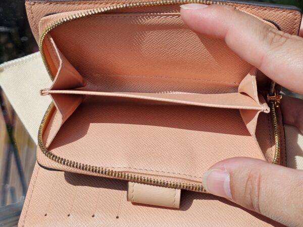 Juliette Wallet - Image 15