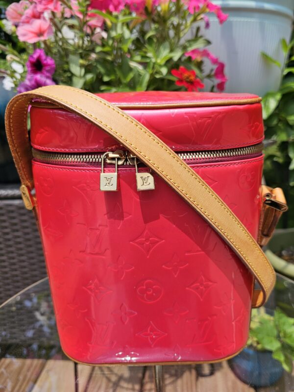 Sullivan Vertical Crossbody - Image 2