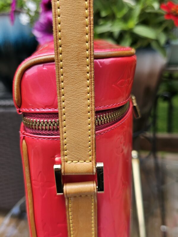Sullivan Vertical Crossbody - Image 8