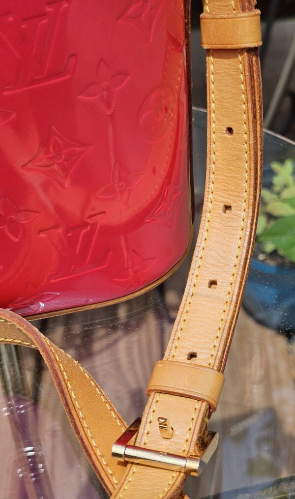 Sullivan Vertical Crossbody - Image 17