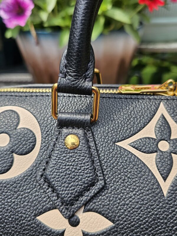 Bi color speedy - Image 12