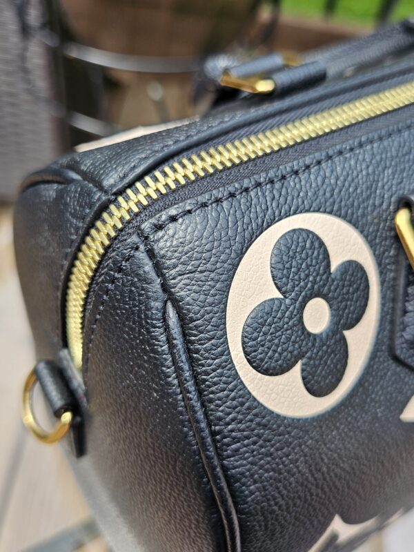 Bi color speedy - Image 16