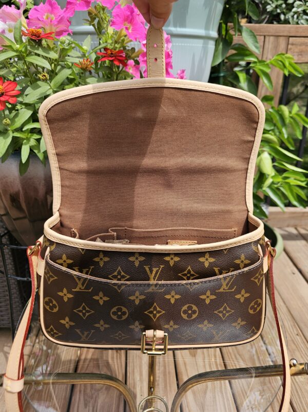 Sologne Crossbody - Image 19