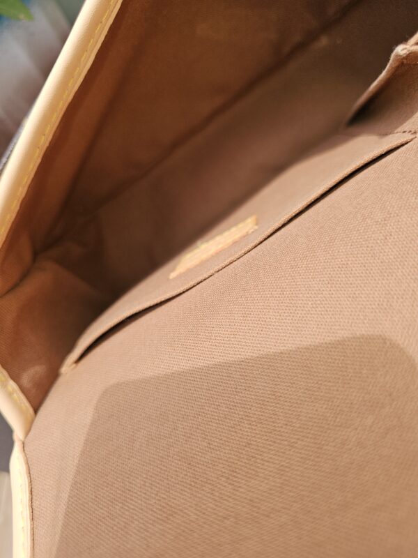 Sologne Crossbody - Image 23