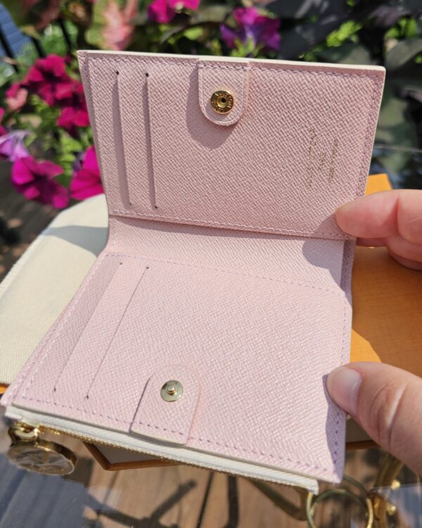 Lisa Wallet - Image 8