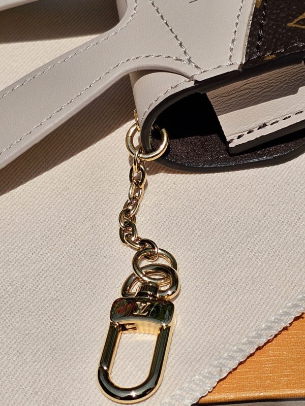 Air Pod Case - Image 11