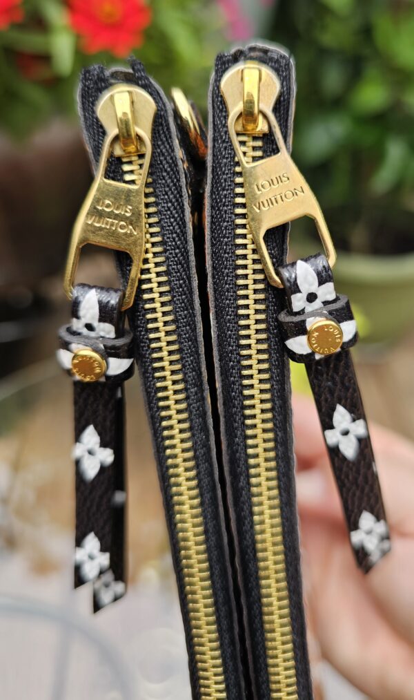 Giant Jungle Double Zip Pochette - Image 6