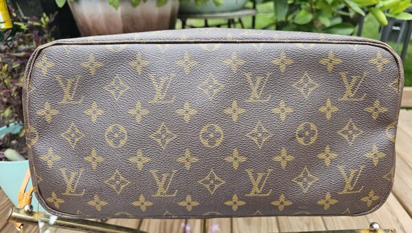 Neverfull MM Monogram - Image 6