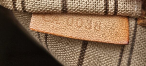 Neverfull MM Monogram - Image 25