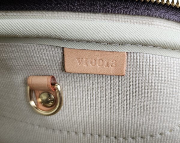 Alize 24 Soft Suitcase - Image 20