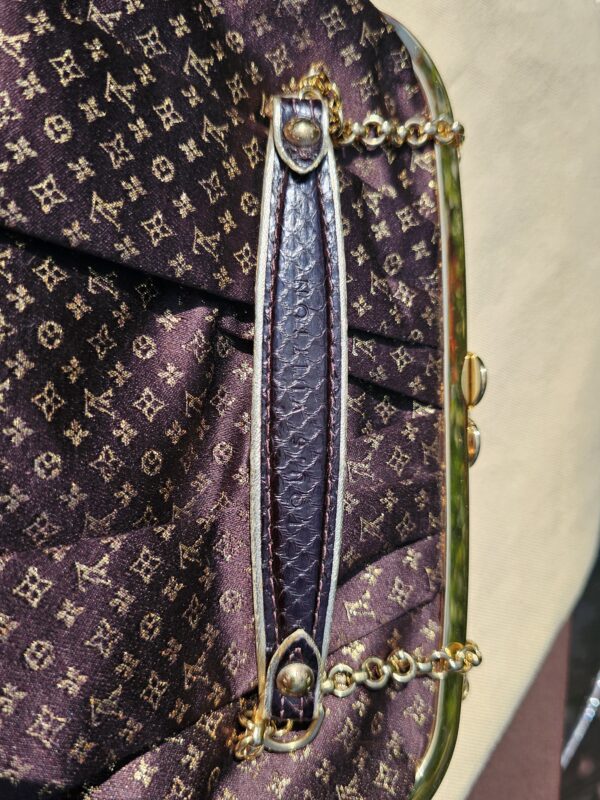 Aumoniere Clutch - Image 11