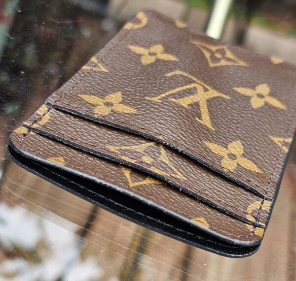 Game on Card Holder - Image 9