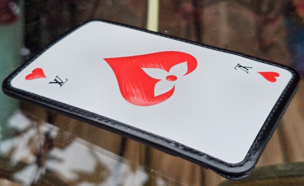 Game on Card Holder - Image 10