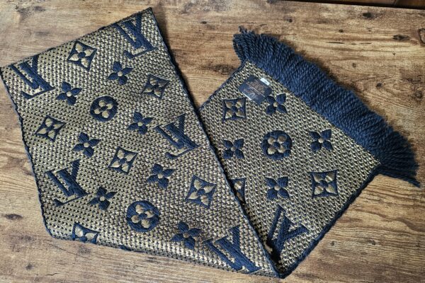 Shine Navy Logomania Scarf - Image 7