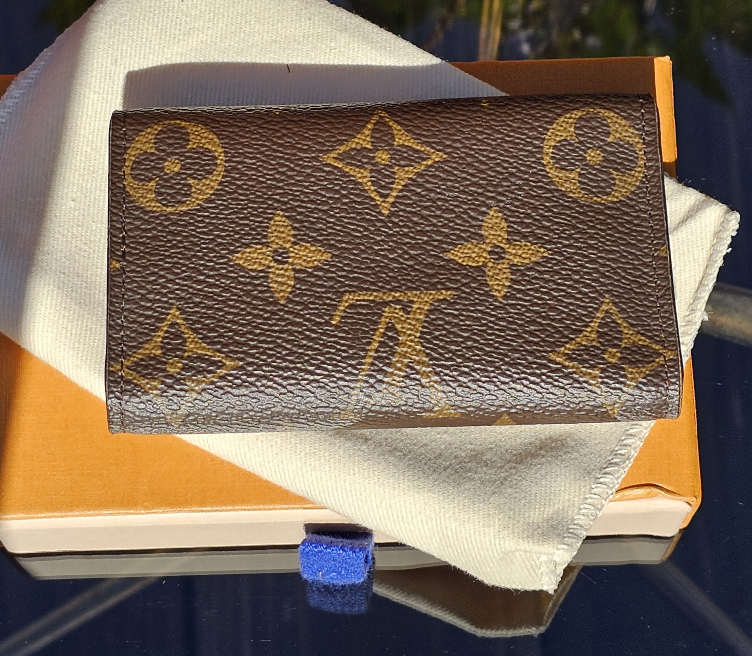 Monogram 6 key Holder - Image 3