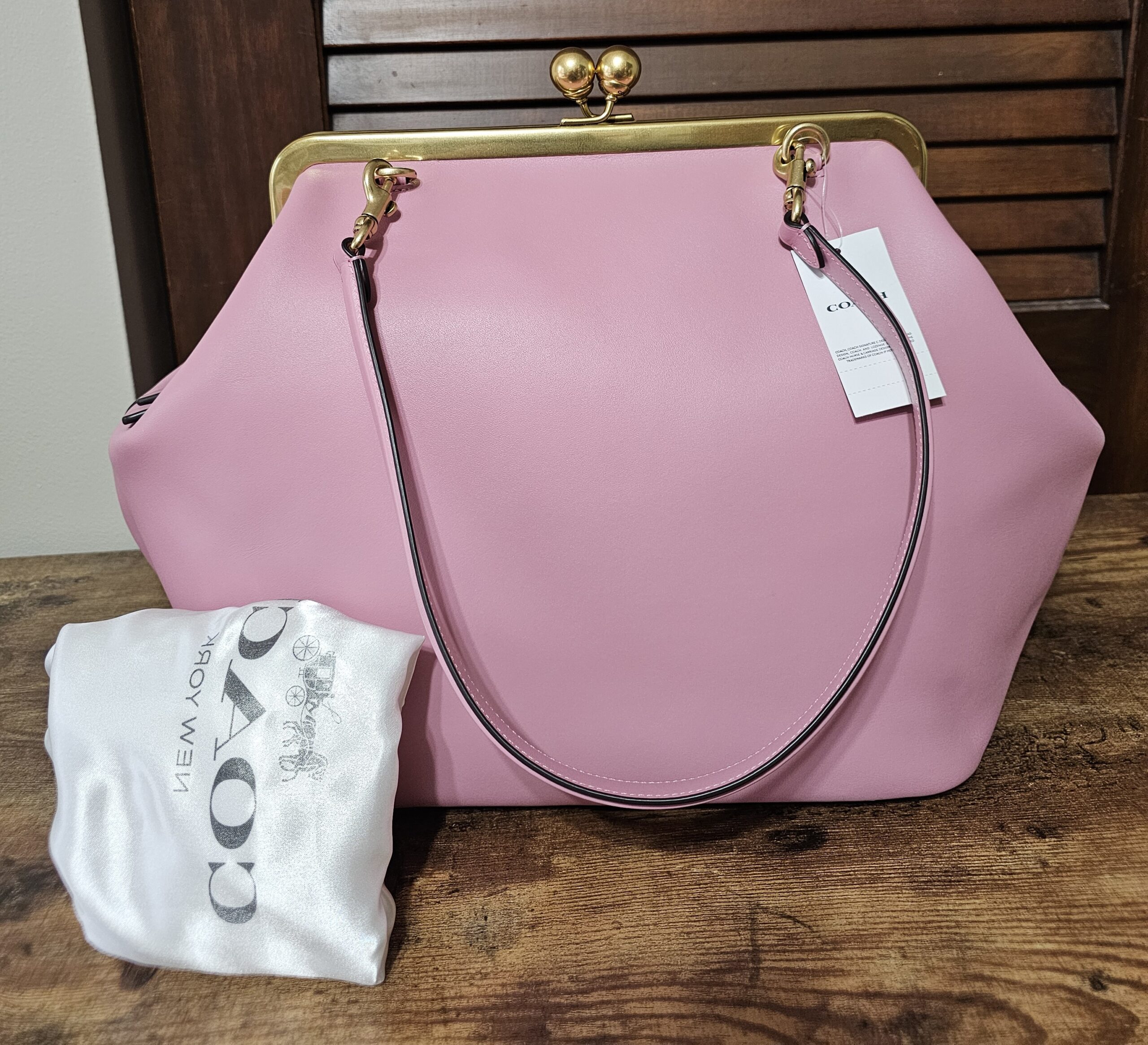 Large Frame Kisslock