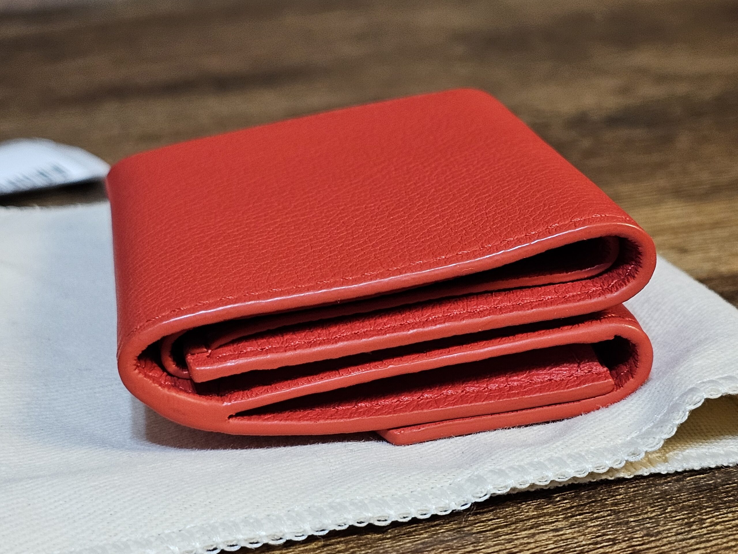 Lockme Mini Wallet Red - Image 4
