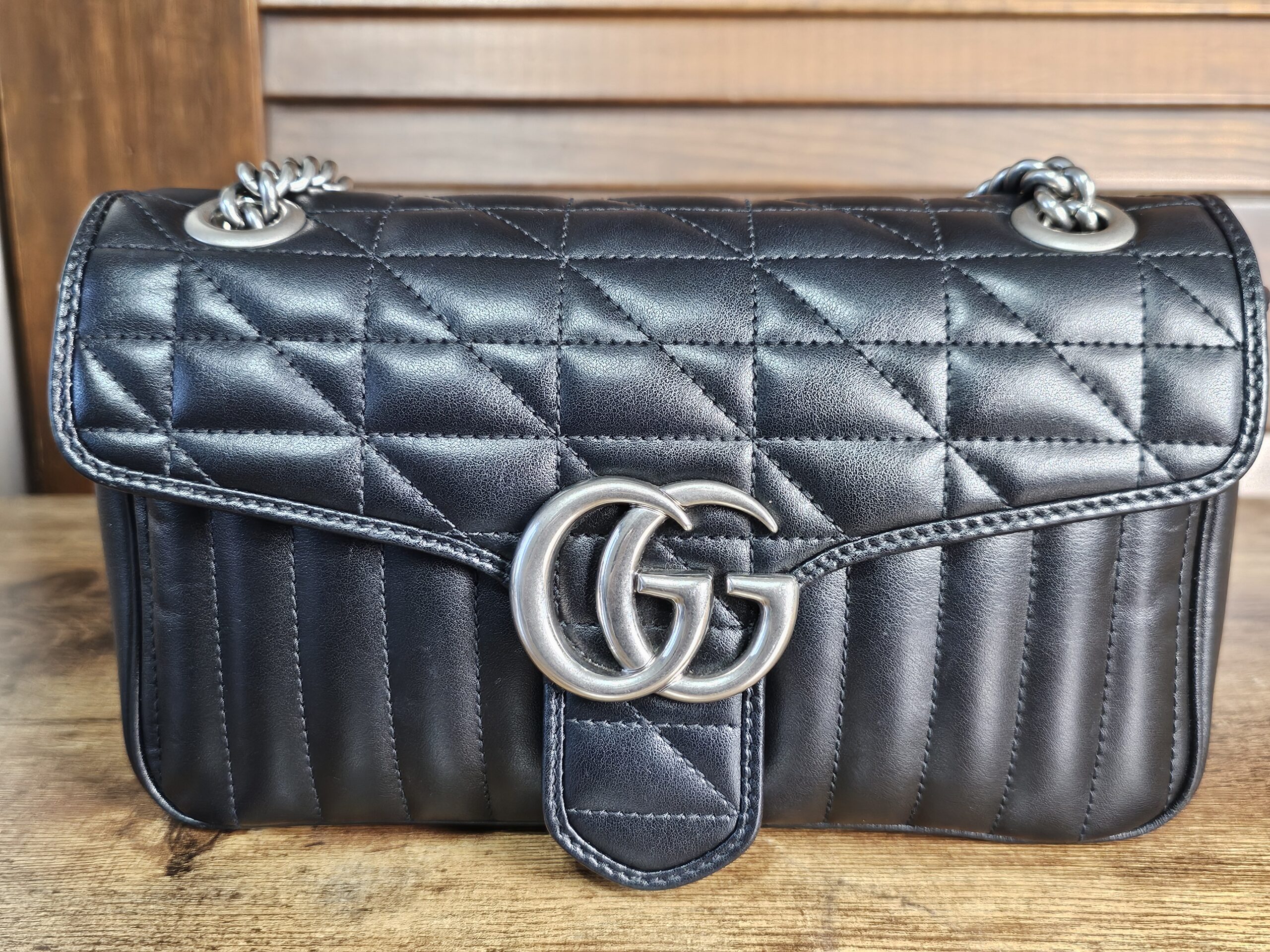 Aria Small Calfskin Black . - Image 7