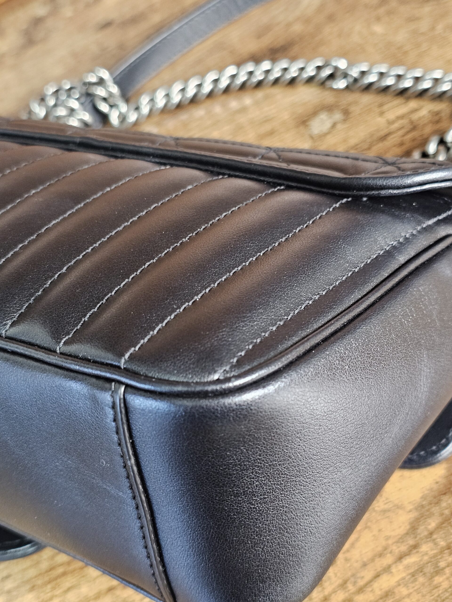 Aria Small Calfskin Black . - Image 11