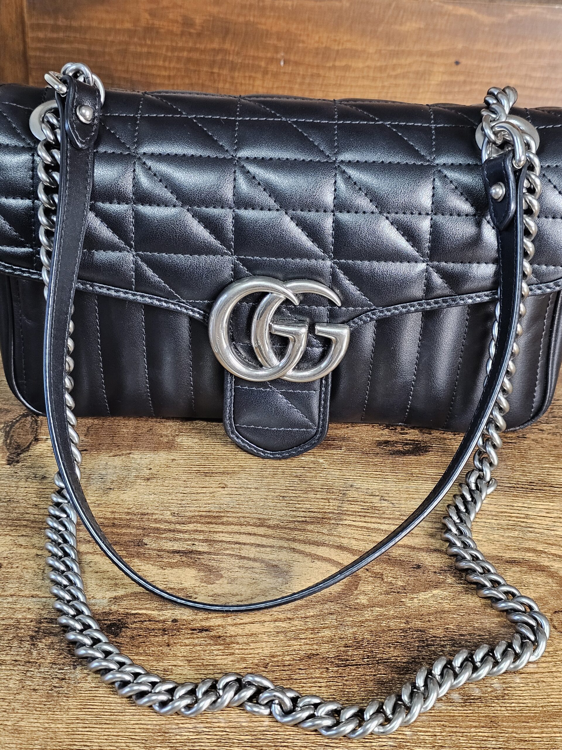 Aria Small Calfskin Black . - Image 15