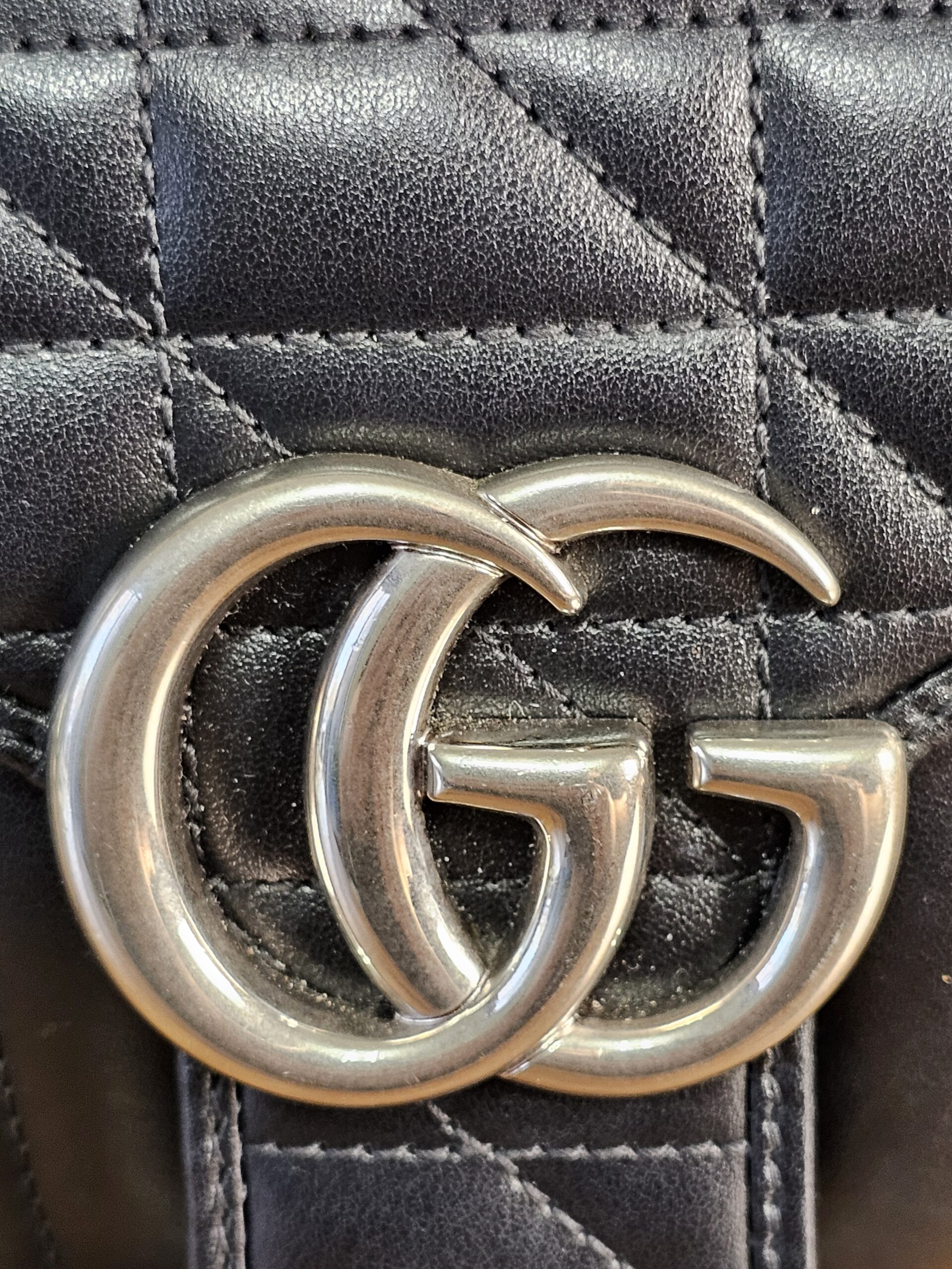 Aria Small Calfskin Black . - Image 26