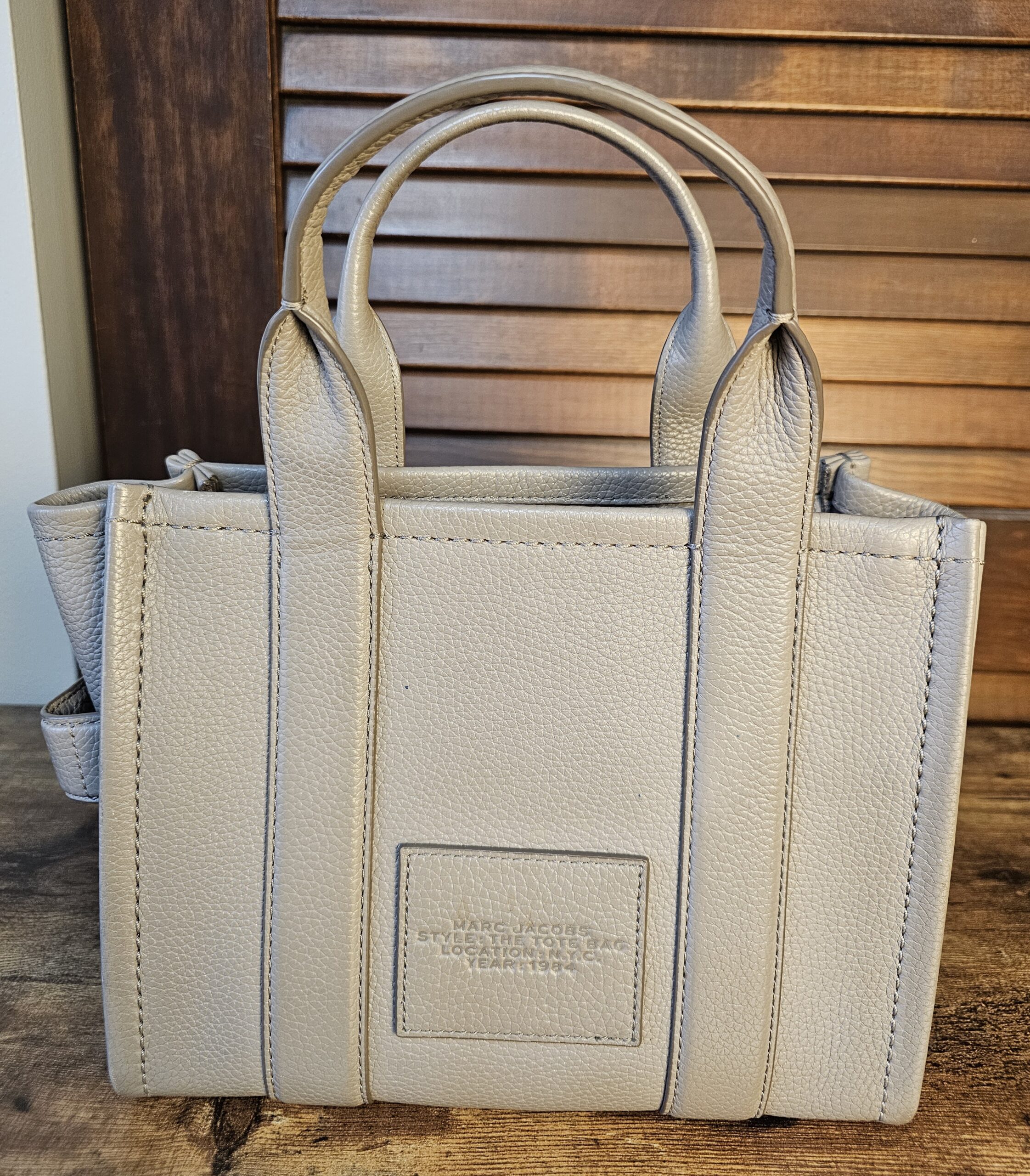 Small tote in Cement - Image 4