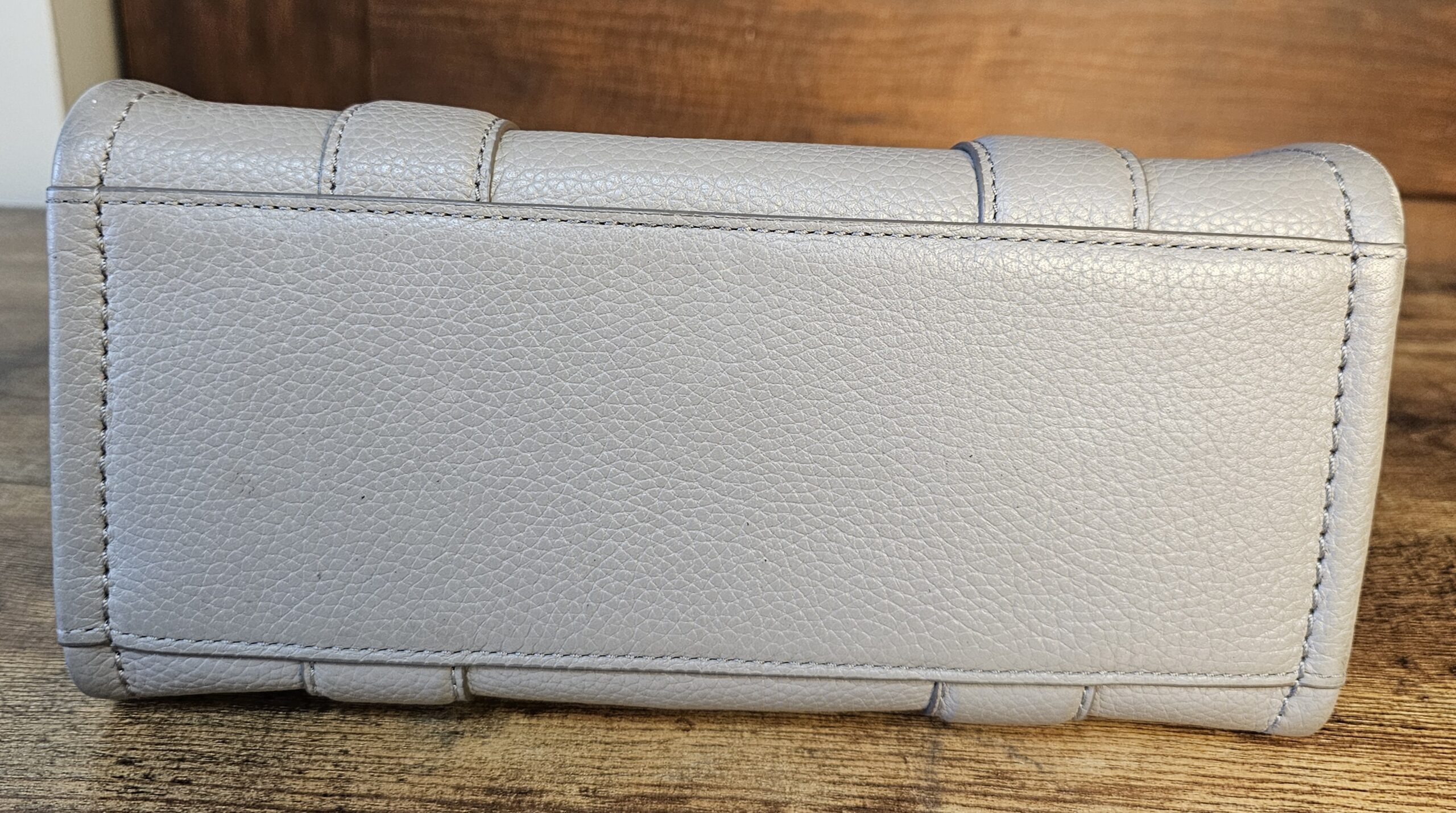 Small tote in Cement - Image 7