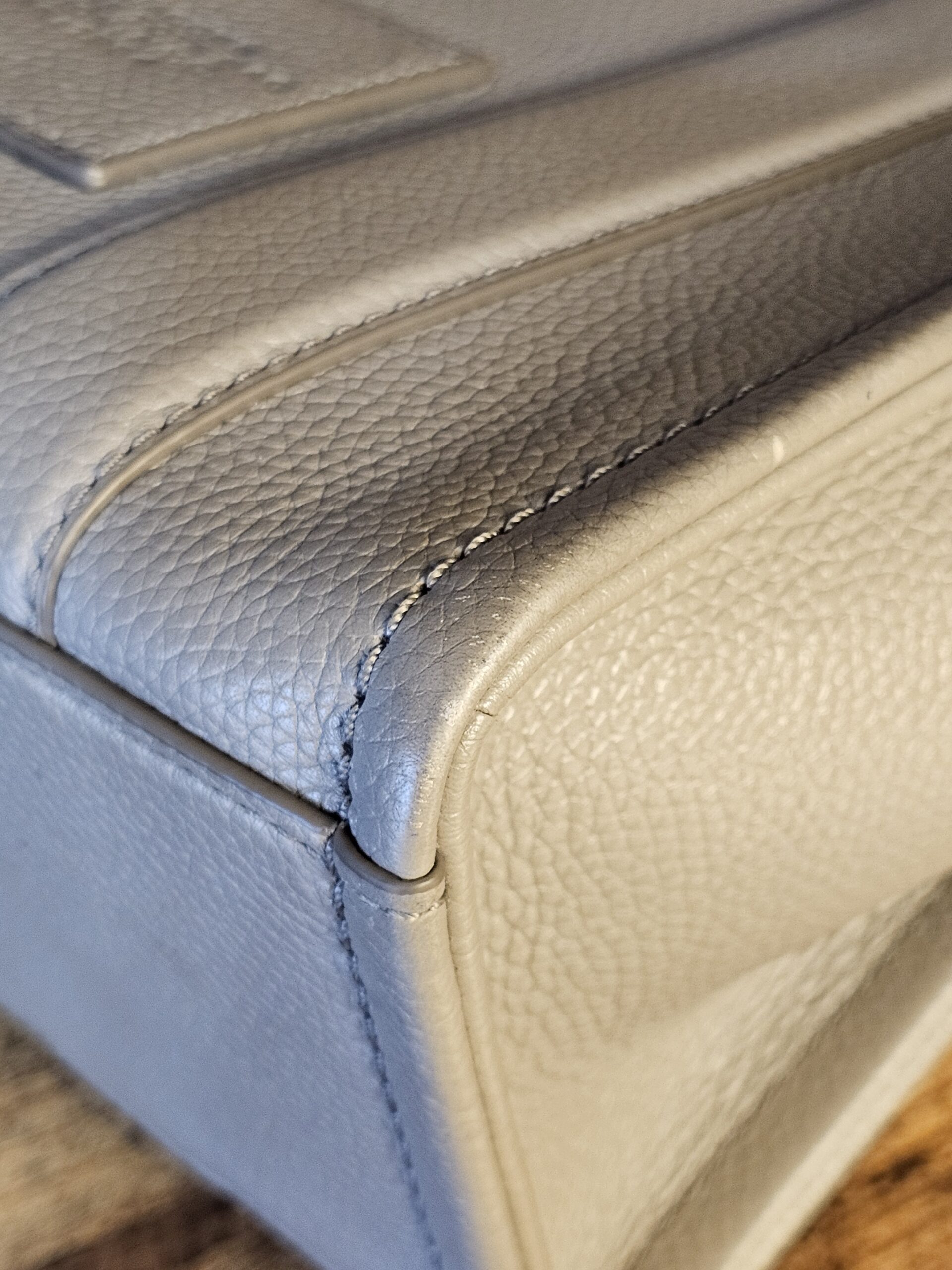 Small tote in Cement - Image 10