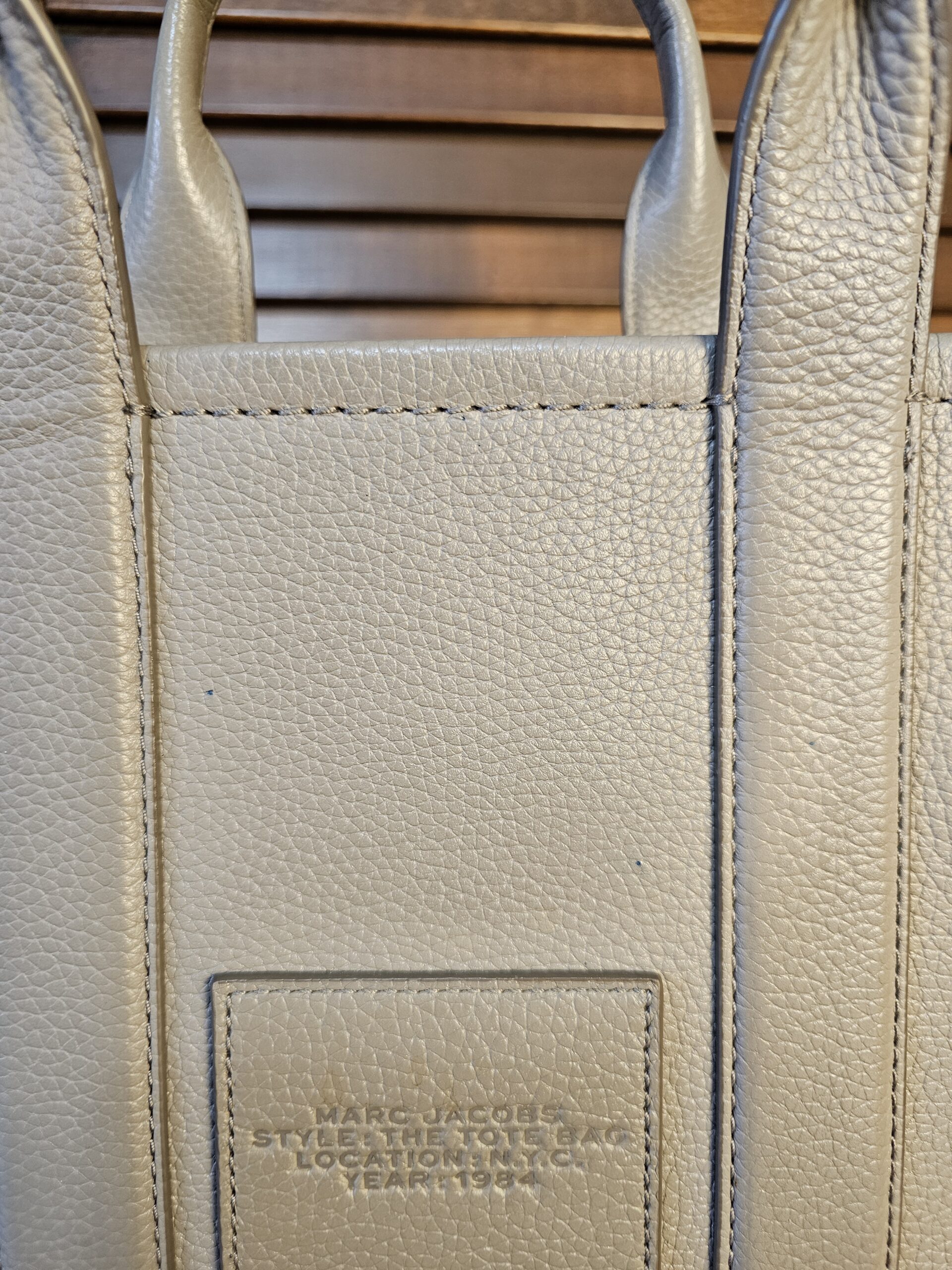 Small tote in Cement - Image 20